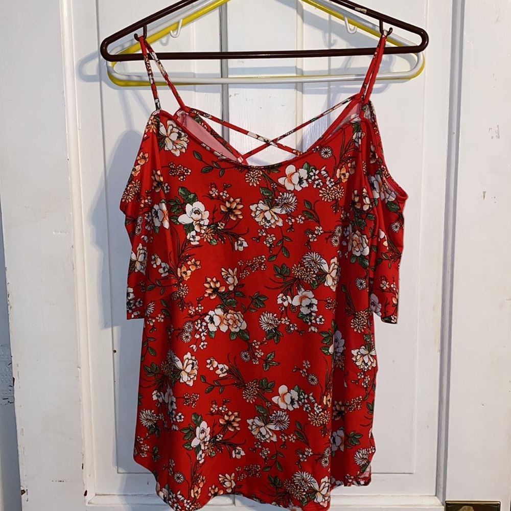 Kaileigh cold shoulder top M stitch fix!